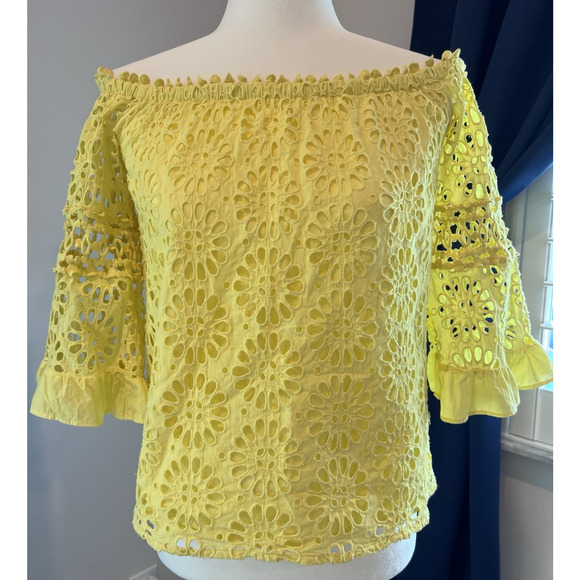 Lilly Pulitzer Tops - LILLY PULITZER Laurenne -off the shoulder -XS-Yellow-Pinwheel Eyelet-3/4 Sleeve